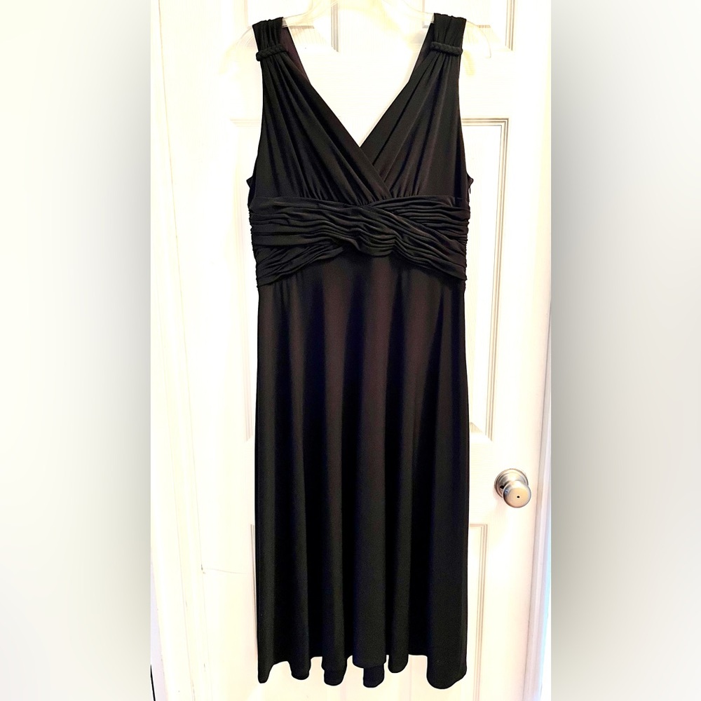 Evan Picone Black Ruched Maxi Dress
